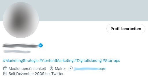 Beispiel für X-Profil mit Hashtags
