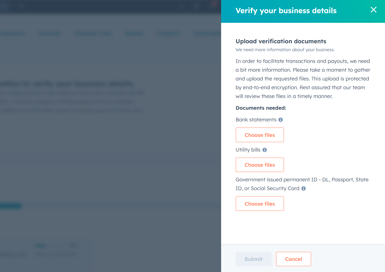 einen Screenshot einer Seitenleiste in HubSpot, in die Benutzer Verifizierungs-Dokumente hochladen können, um ihren Antrag für das Payments-Tool von HubSpot auszufüllen